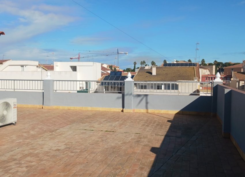 Resale - Terraced house / Townhouse - San Pedro del Pinatar - Los Antolinos