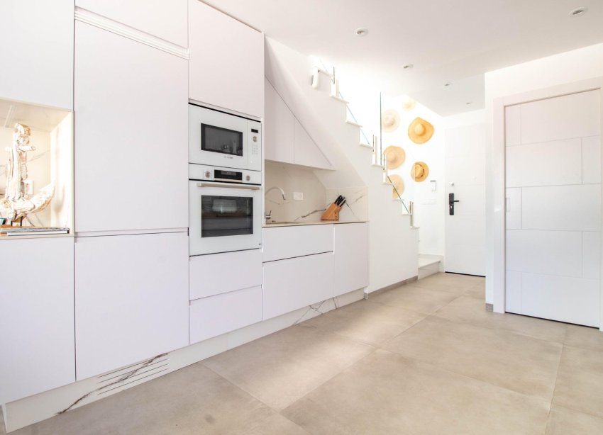 Resale - Terraced house / Townhouse - Santiago de la Ribera - zona san blas