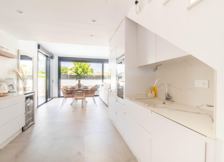 Resale - Terraced house / Townhouse - Santiago de la Ribera - zona san blas
