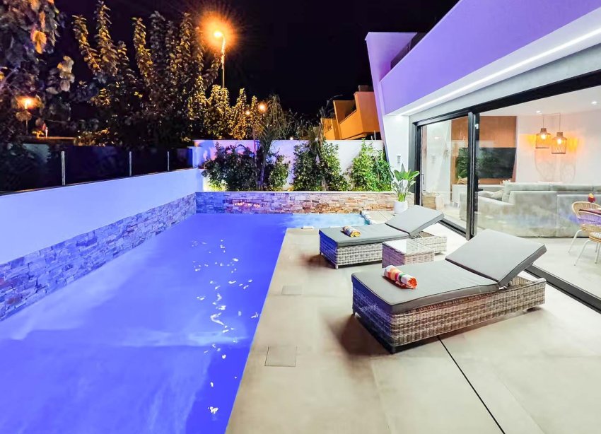 Resale - Terraced house / Townhouse - Santiago de la Ribera - zona san blas