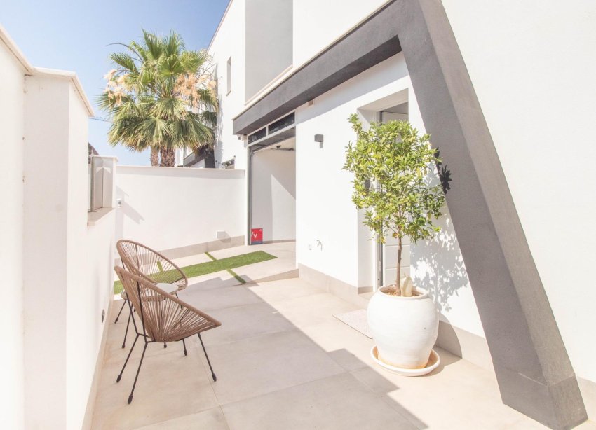 Resale - Terraced house / Townhouse - Santiago de la Ribera - zona san blas