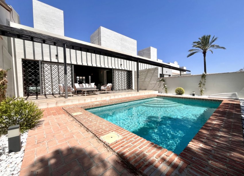 Resale - Terraced house / Townhouse - Sucina