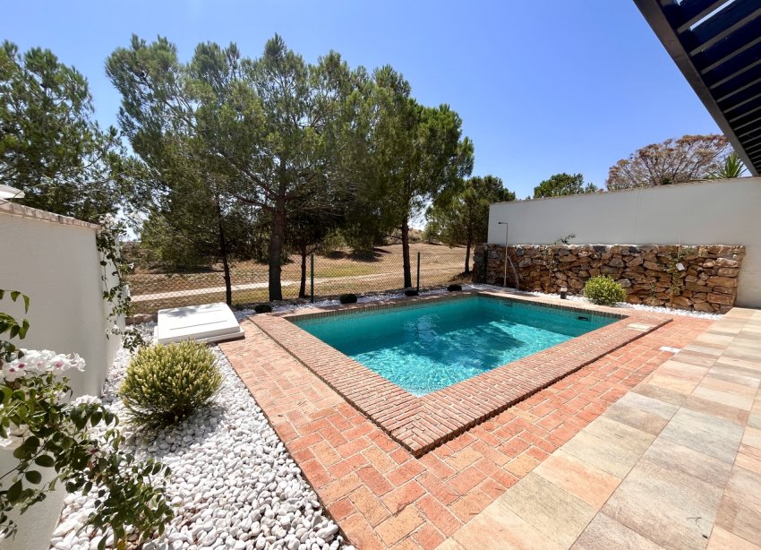 Resale - Terraced house / Townhouse - Sucina