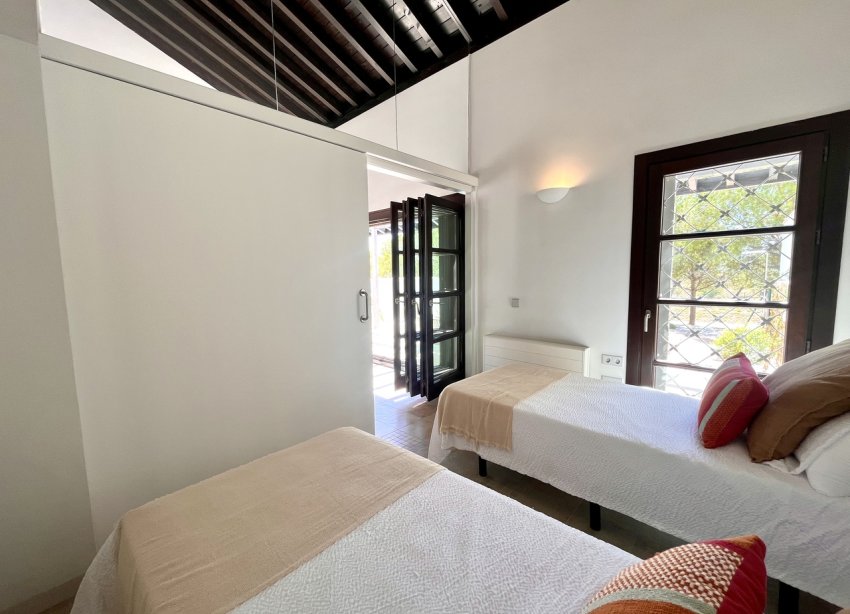 Resale - Terraced house / Townhouse - Sucina