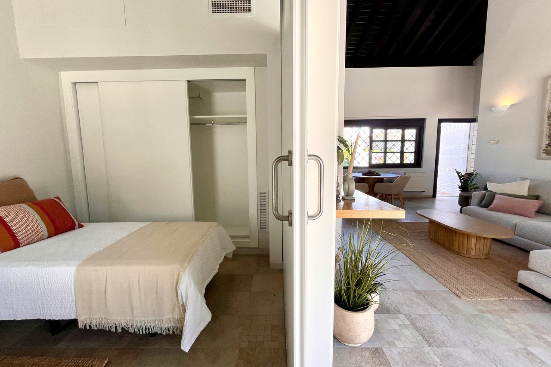 Resale - Terraced house / Townhouse - Sucina