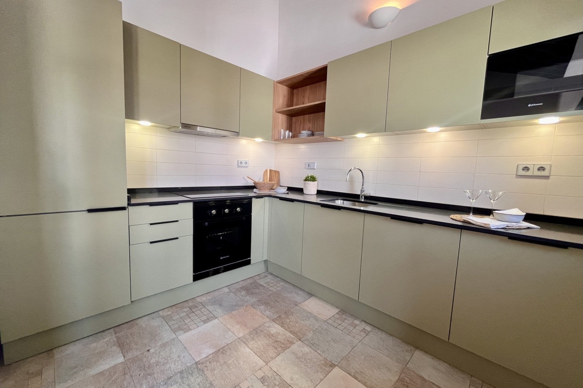 Resale - Terraced house / Townhouse - Sucina