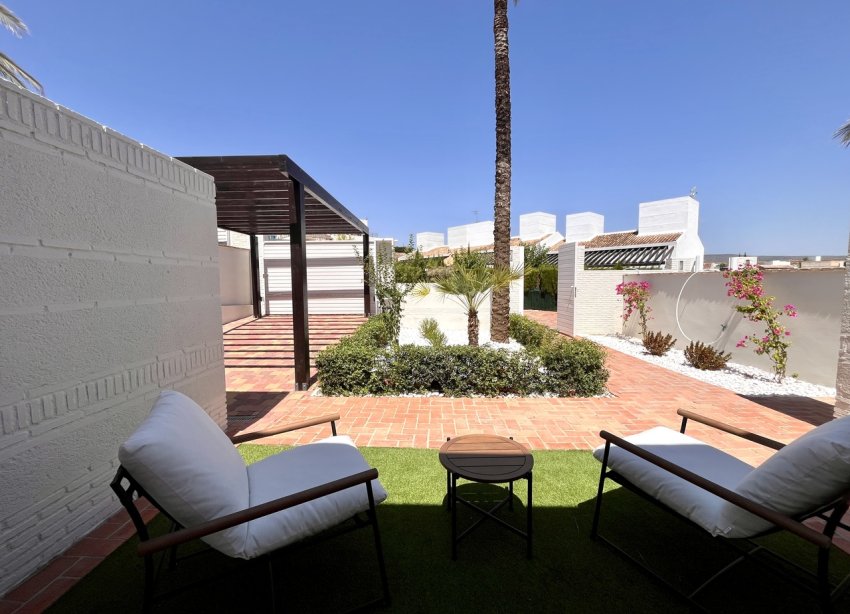 Resale - Terraced house / Townhouse - Sucina