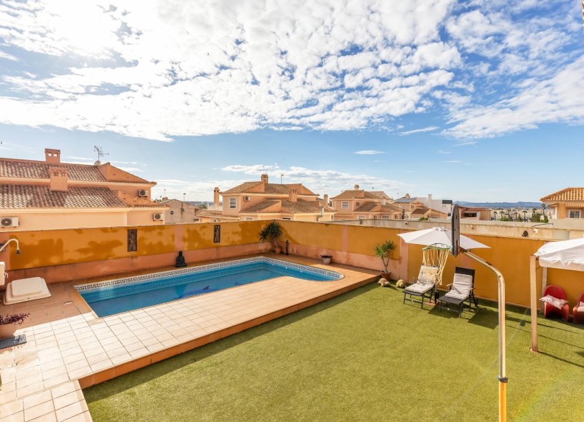 Resale - Terraced house / Townhouse - Torrevieja - Aguas Nuevas