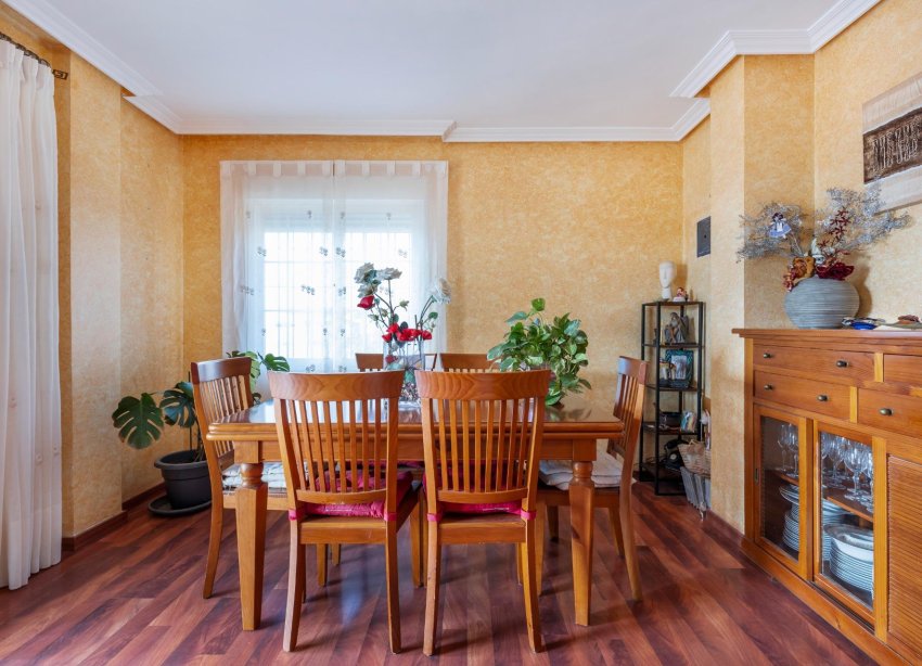 Resale - Terraced house / Townhouse - Torrevieja - Aguas Nuevas