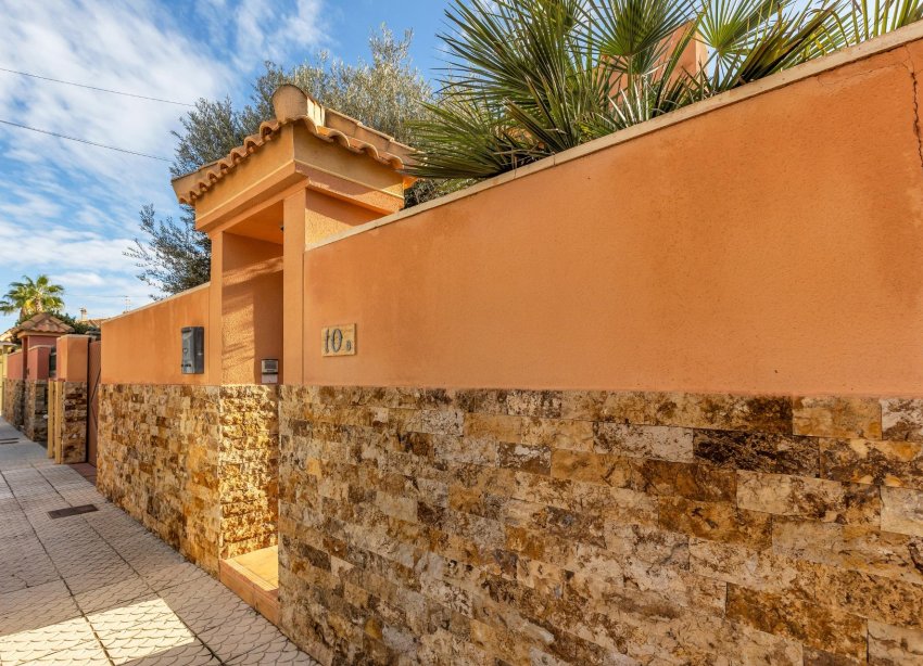 Resale - Terraced house / Townhouse - Torrevieja - Aguas Nuevas