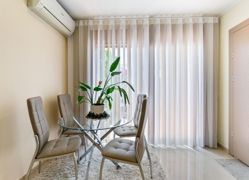 Resale - Terraced house / Townhouse - Torrevieja - Aguas Nuevas