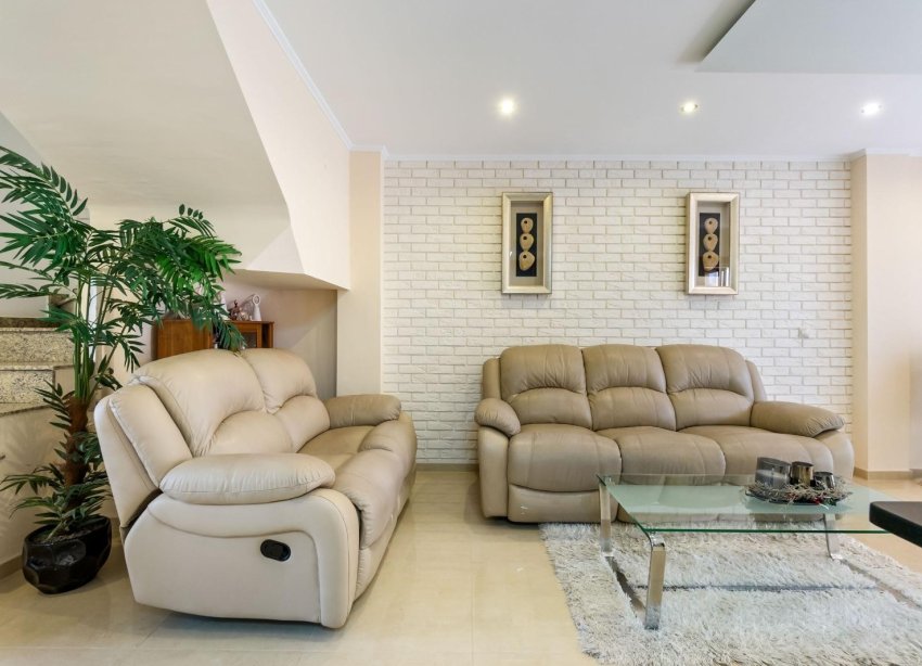 Resale - Terraced house / Townhouse - Torrevieja - Aguas Nuevas