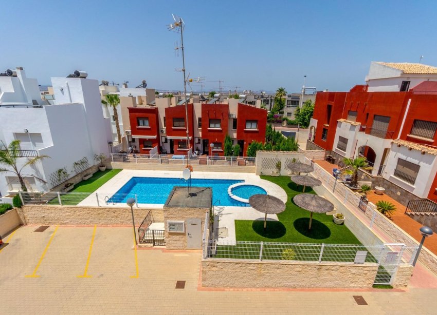 Resale - Terraced house / Townhouse - Torrevieja - Aguas Nuevas