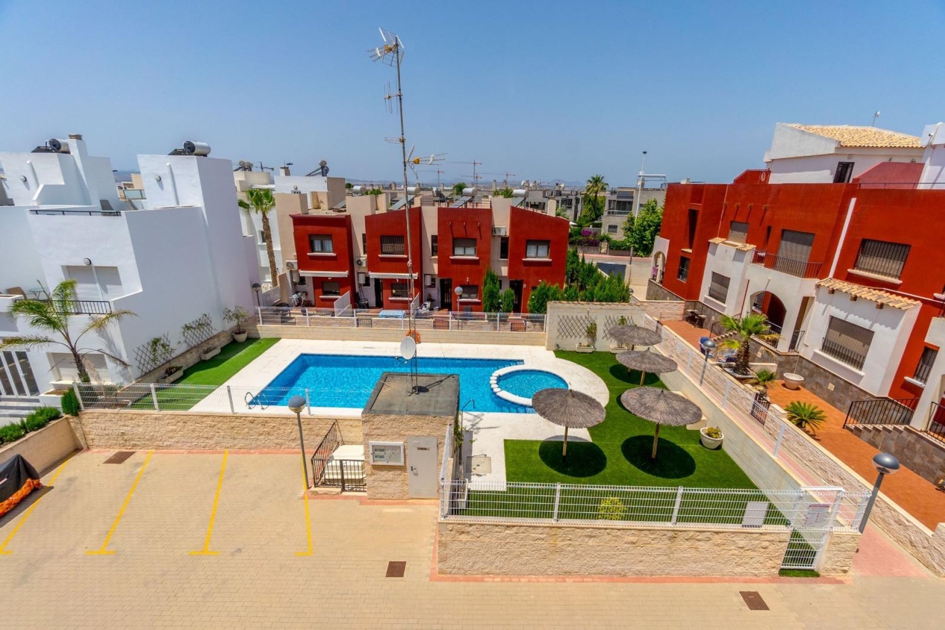 Resale - Terraced house / Townhouse - Torrevieja - Aguas Nuevas