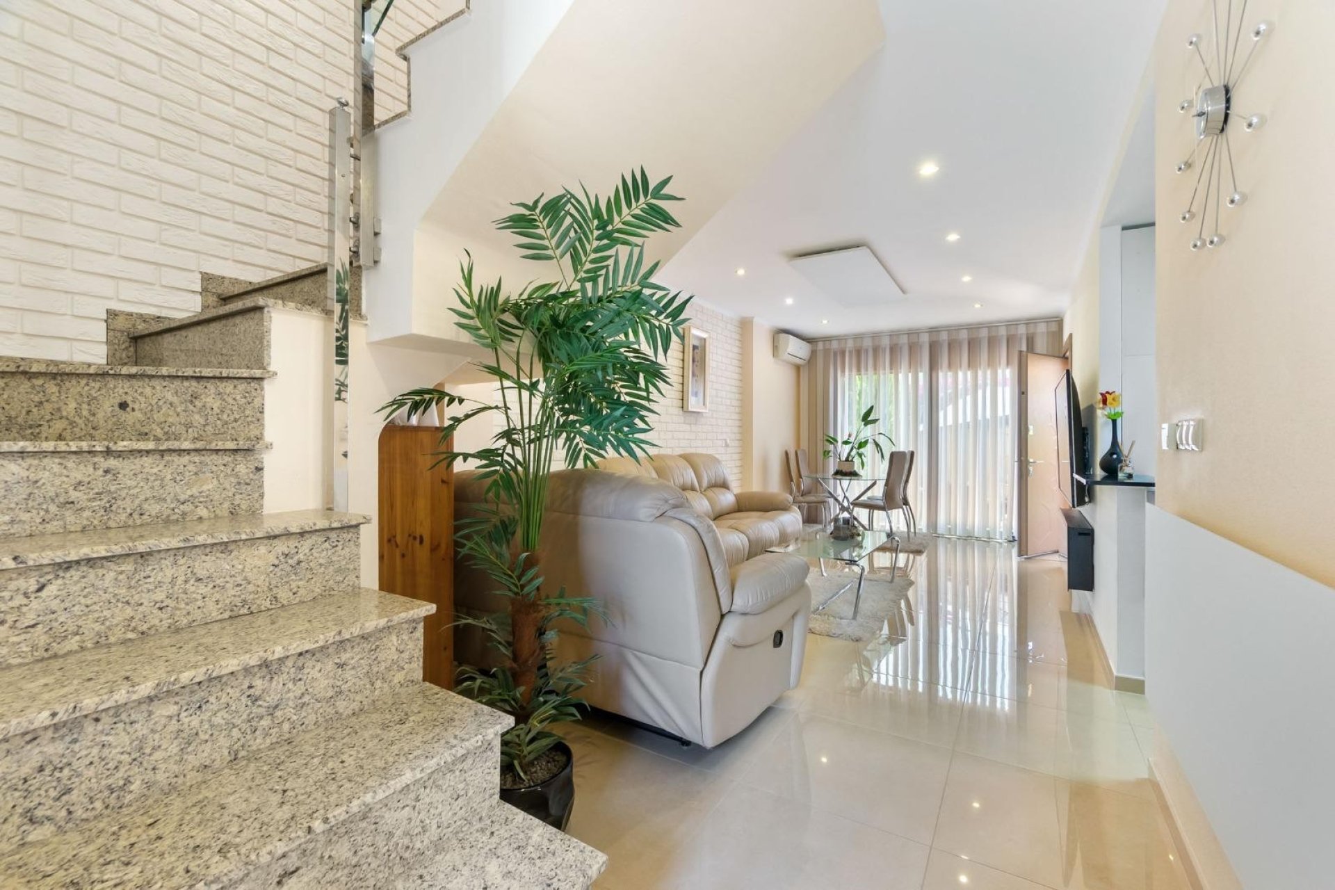 Resale - Terraced house / Townhouse - Torrevieja - Aguas Nuevas