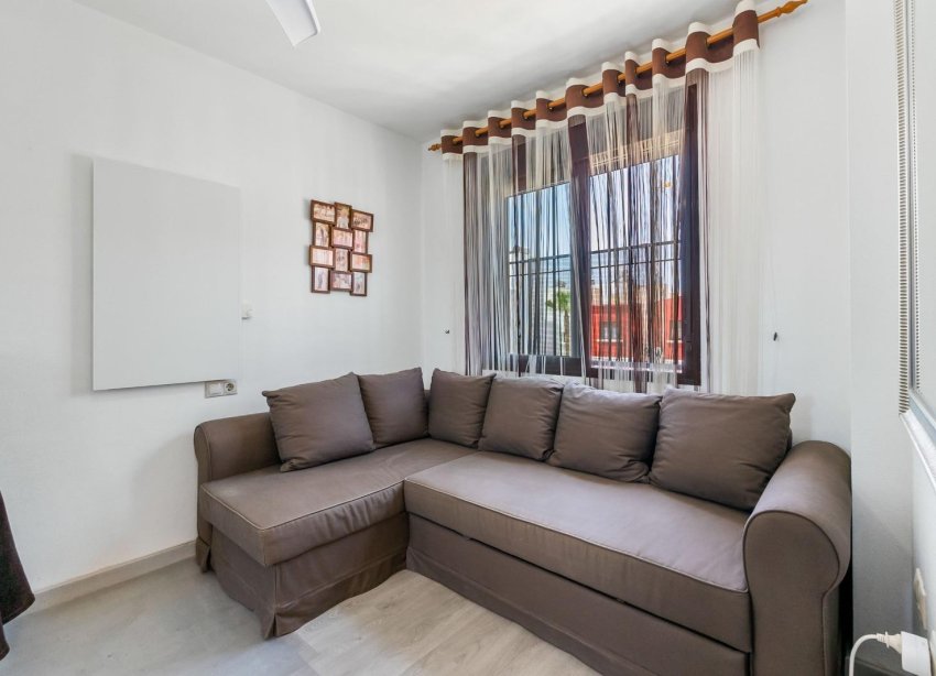 Resale - Terraced house / Townhouse - Torrevieja - Aguas Nuevas