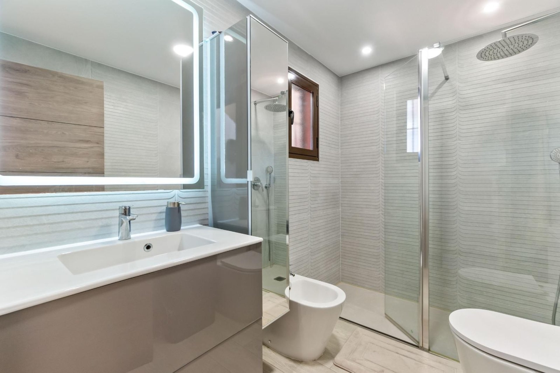 Resale - Terraced house / Townhouse - Torrevieja - Aguas Nuevas