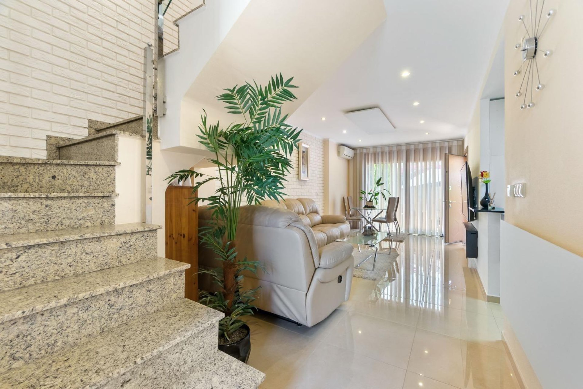 Resale - Terraced house / Townhouse - Torrevieja - Aguas Nuevas