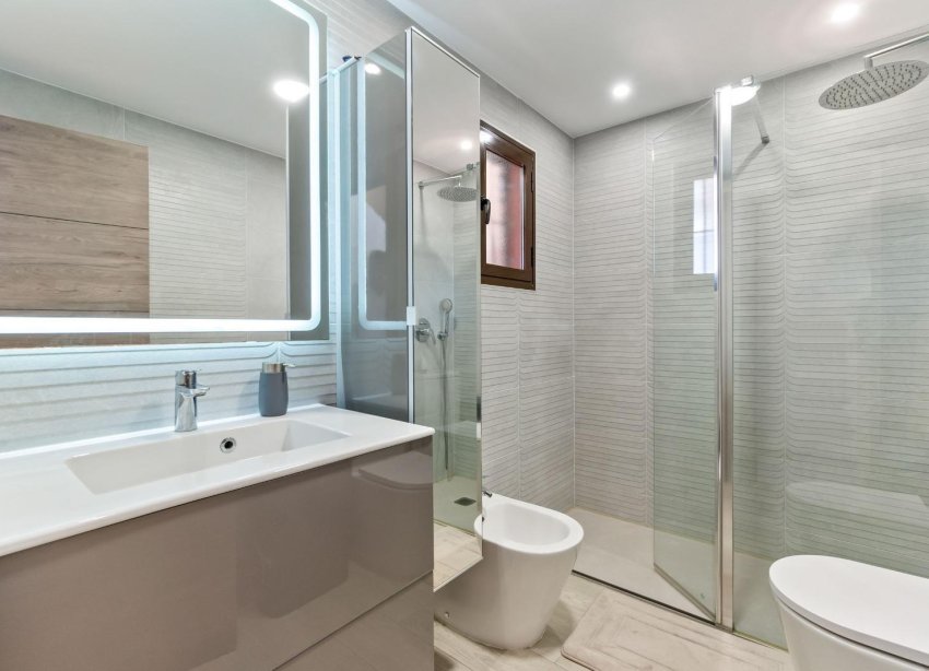 Resale - Terraced house / Townhouse - Torrevieja - Aguas Nuevas