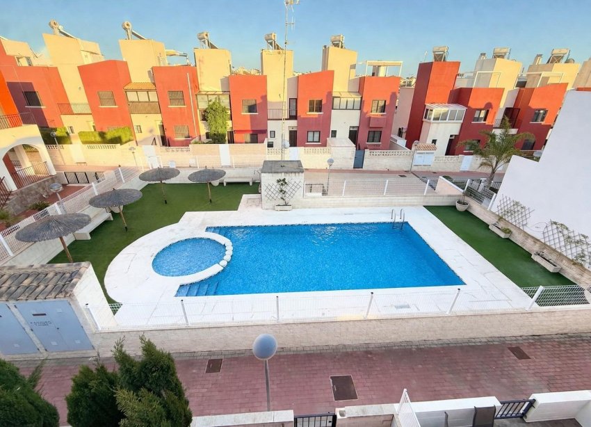 Resale - Terraced house / Townhouse - Torrevieja - Aguas Nuevas