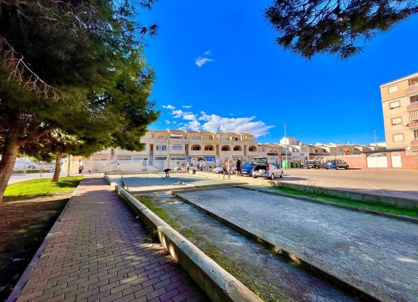 Resale - Terraced house / Townhouse - Torrevieja - Calas blanca