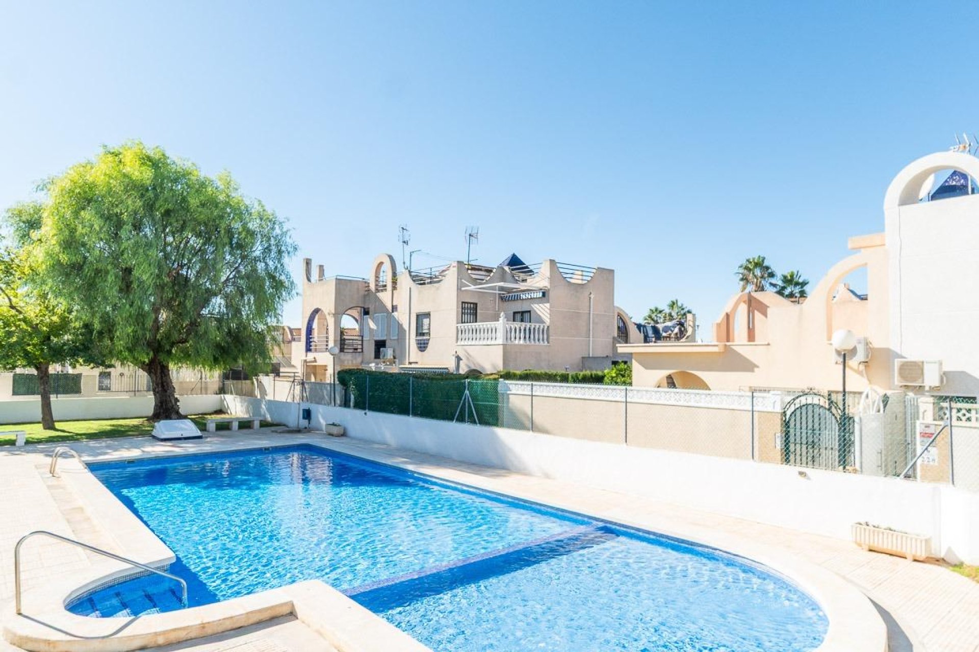 Resale - Terraced house / Townhouse - Torrevieja - Carrefour