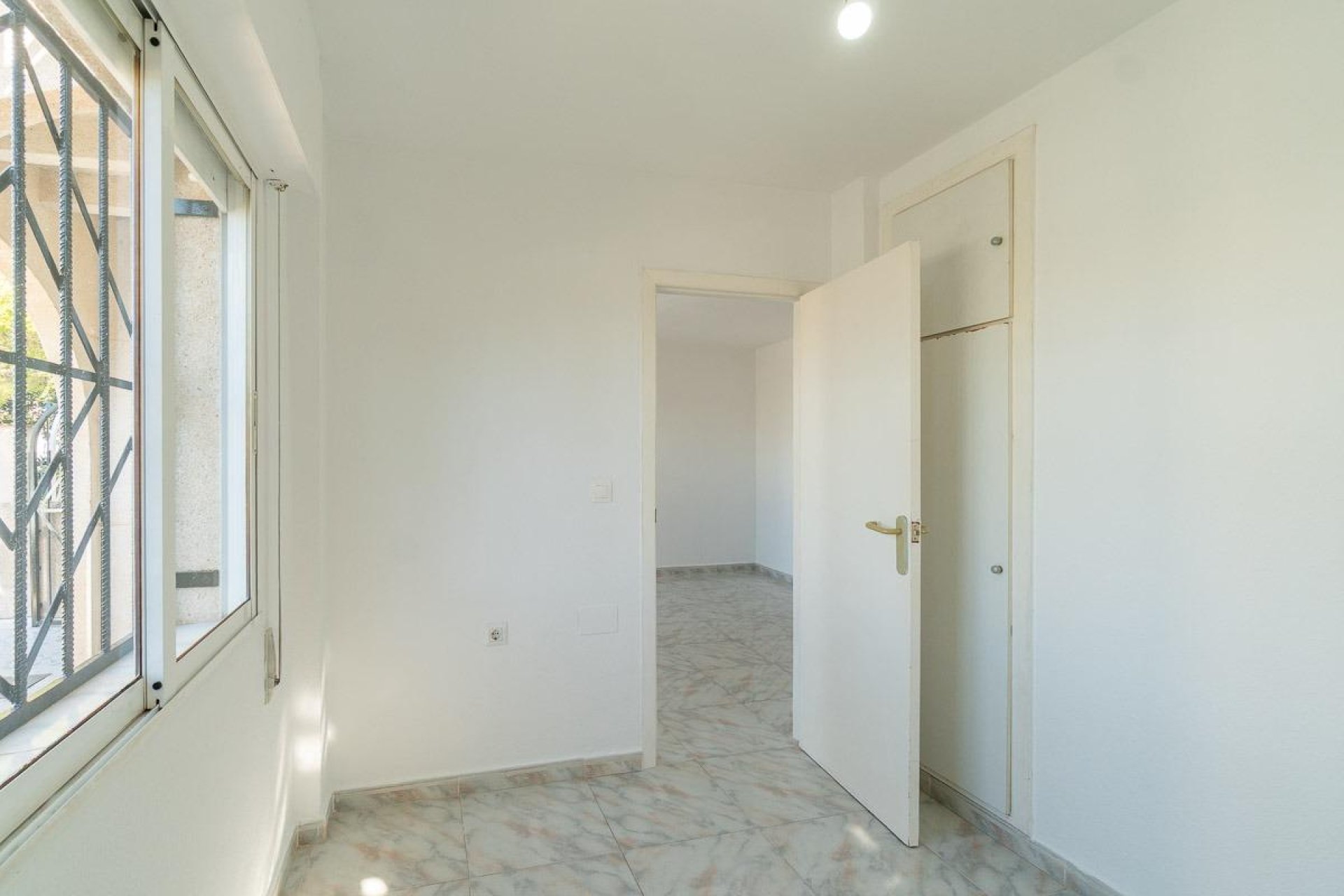 Resale - Terraced house / Townhouse - Torrevieja - Carrefour