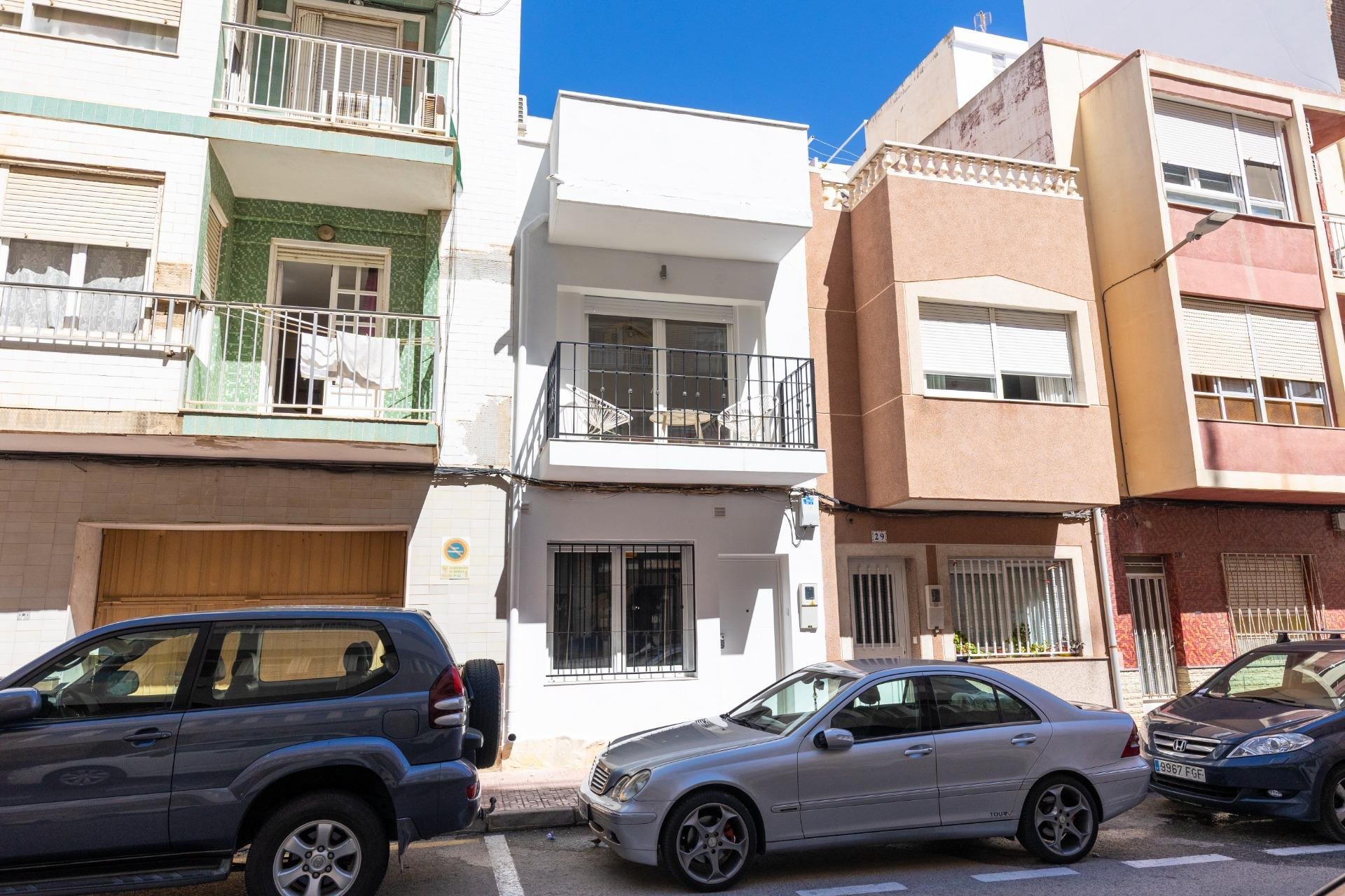 Resale - Terraced house / Townhouse - Torrevieja - Centro - Muelle Pesquero