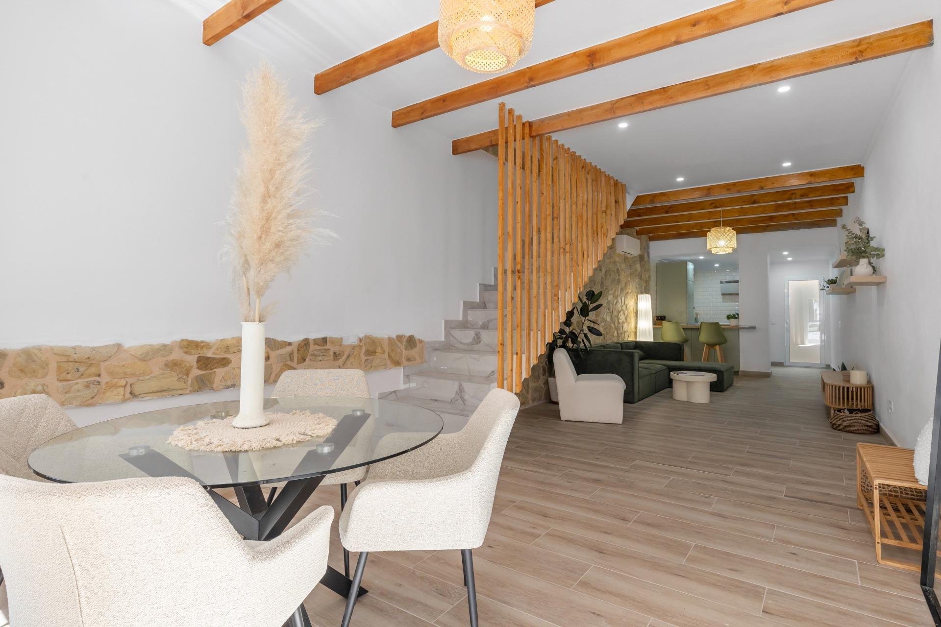 Resale - Terraced house / Townhouse - Torrevieja - Centro - Muelle Pesquero