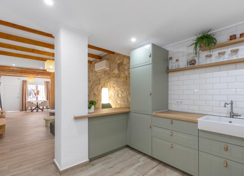 Resale - Terraced house / Townhouse - Torrevieja - Centro - Muelle Pesquero