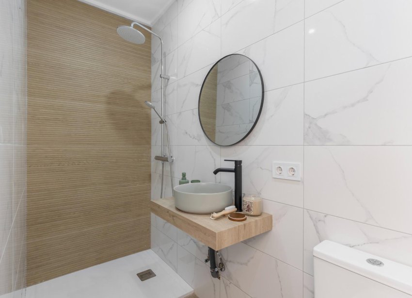 Resale - Terraced house / Townhouse - Torrevieja - Centro - Muelle Pesquero