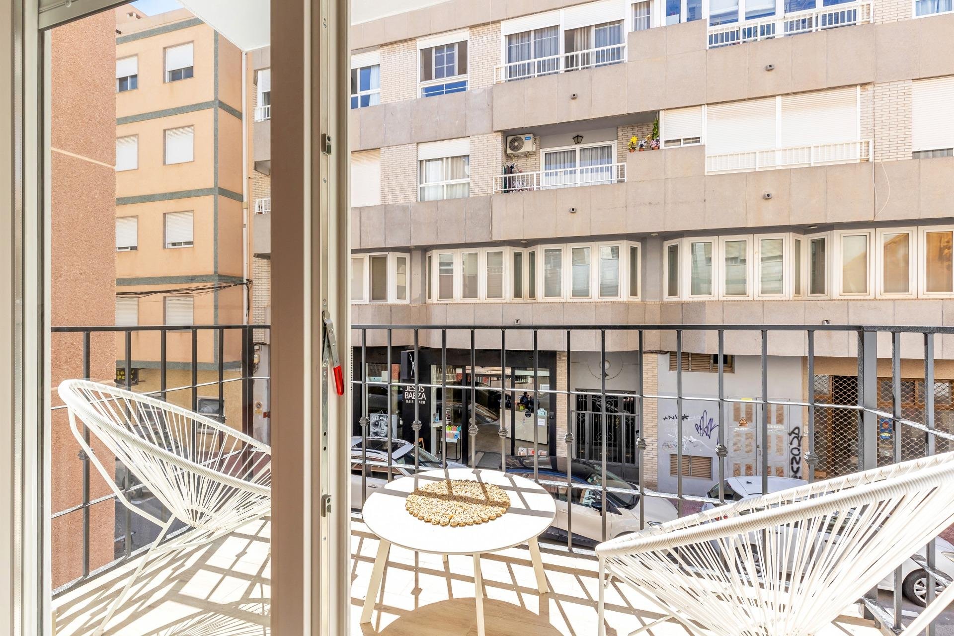 Resale - Terraced house / Townhouse - Torrevieja - Centro - Muelle Pesquero