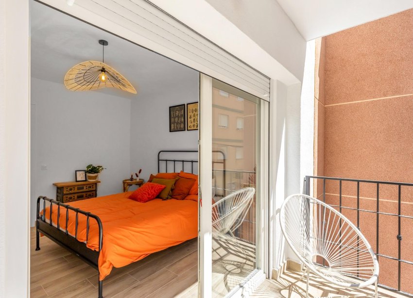 Resale - Terraced house / Townhouse - Torrevieja - Centro - Muelle Pesquero