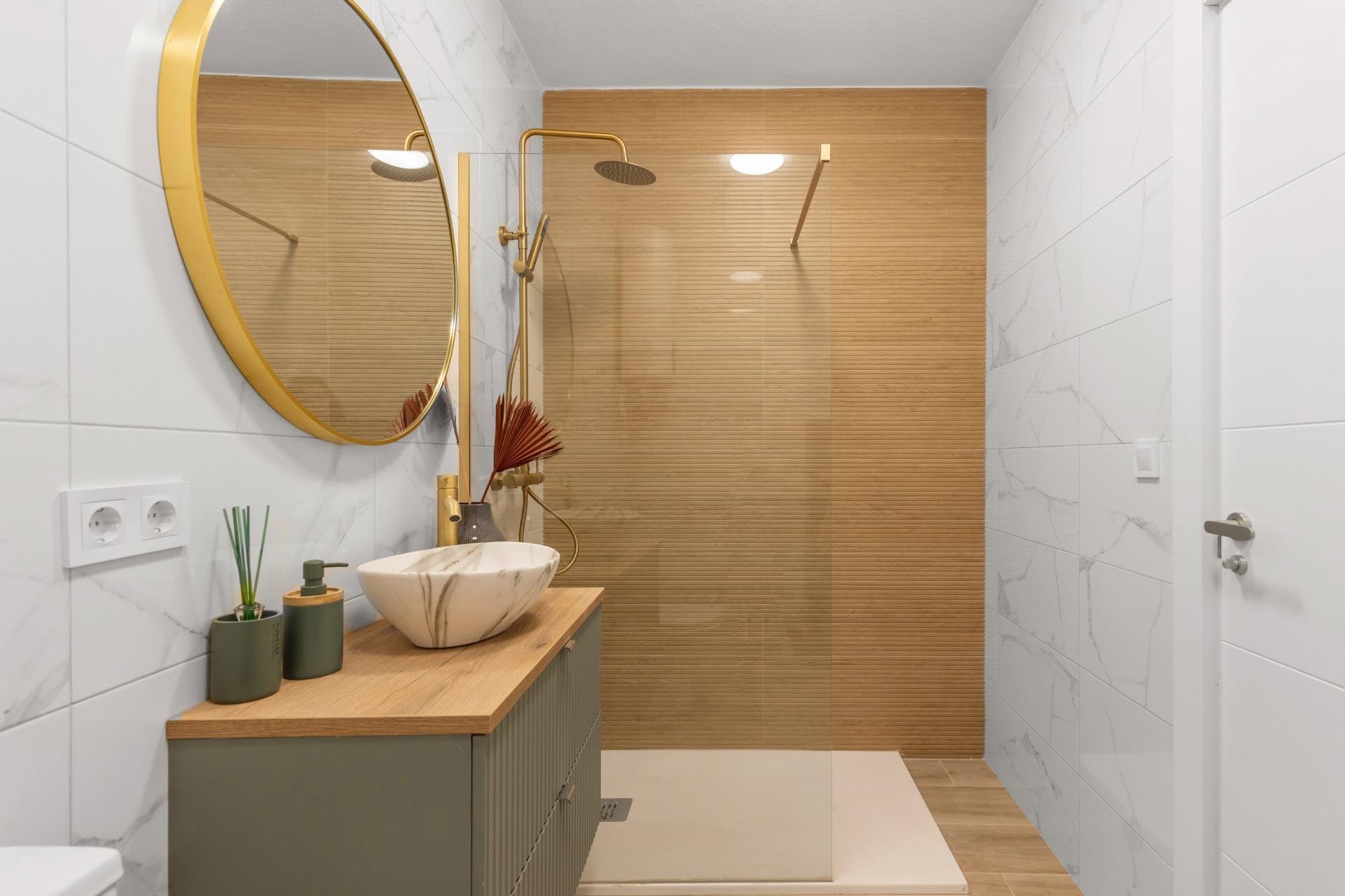 Resale - Terraced house / Townhouse - Torrevieja - Centro - Muelle Pesquero