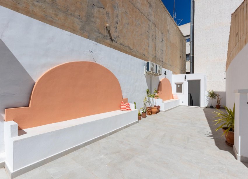 Resale - Terraced house / Townhouse - Torrevieja - Centro - Muelle Pesquero