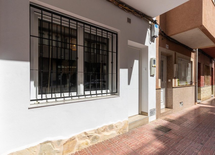 Resale - Terraced house / Townhouse - Torrevieja - Centro