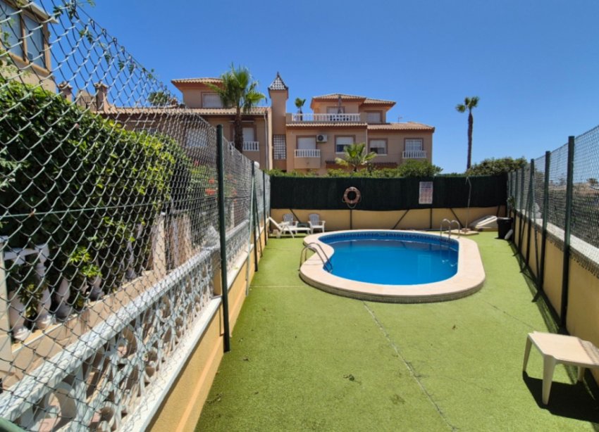 Resale - Terraced house / Townhouse - Torrevieja - Costa Blanca