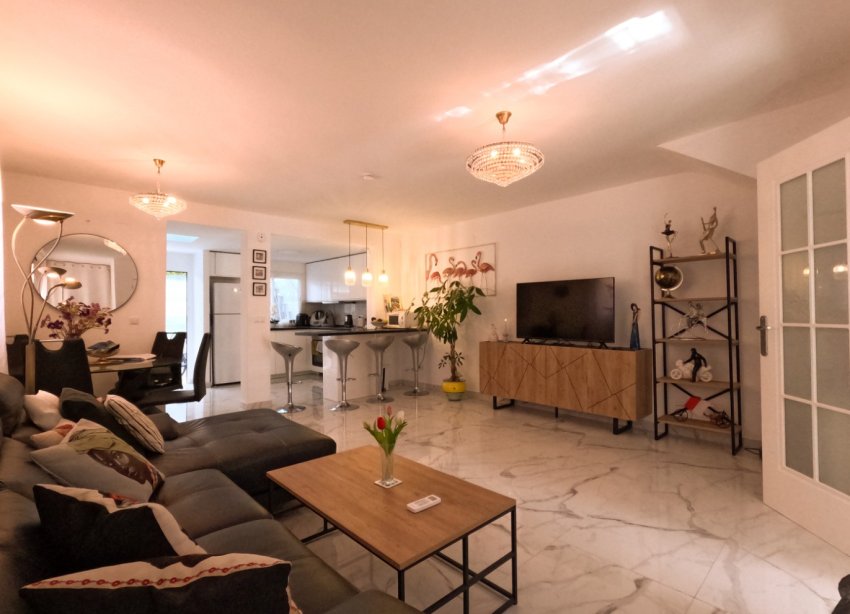 Resale - Terraced house / Townhouse - Torrevieja - El Acequión - Los Náufragos