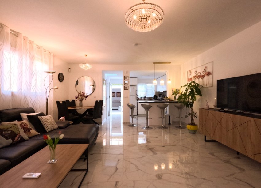 Resale - Terraced house / Townhouse - Torrevieja - El Acequión - Los Náufragos