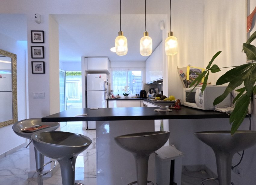 Resale - Terraced house / Townhouse - Torrevieja - El Acequión - Los Náufragos