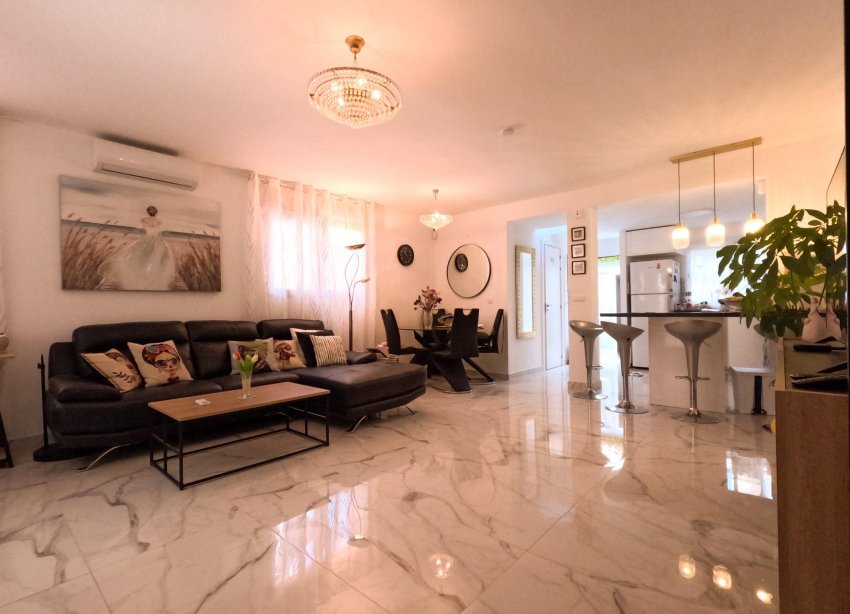 Resale - Terraced house / Townhouse - Torrevieja - El Acequión - Los Náufragos