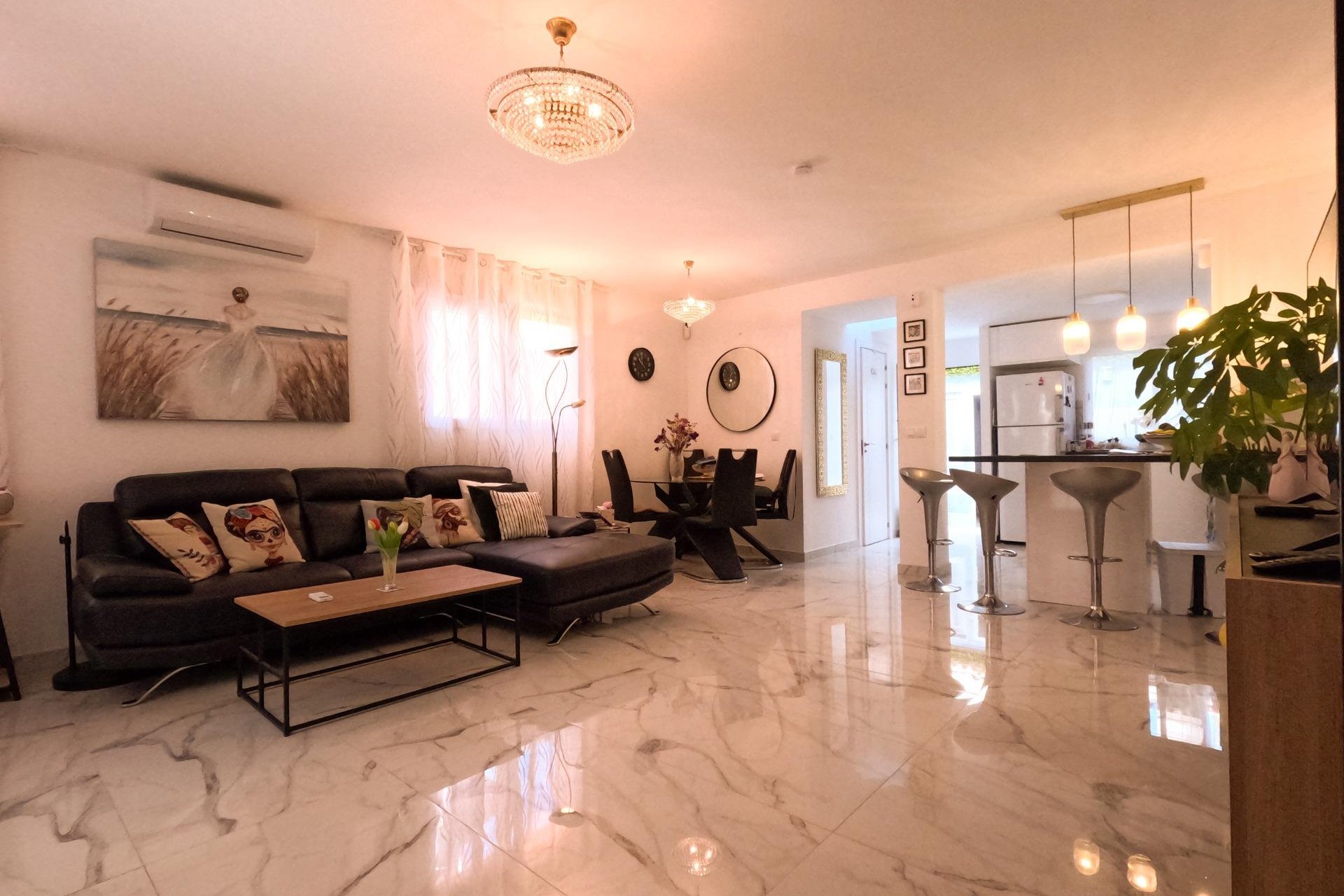 Resale - Terraced house / Townhouse - Torrevieja - El Acequión - Los Náufragos