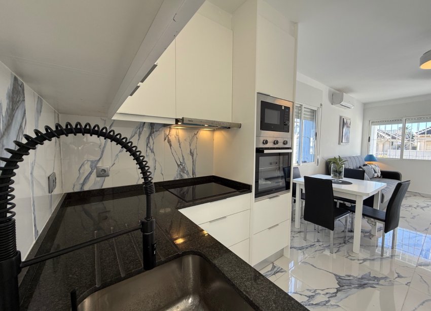 Resale - Terraced house / Townhouse - Torrevieja - El chaparral