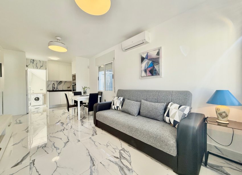 Resale - Terraced house / Townhouse - Torrevieja - El chaparral