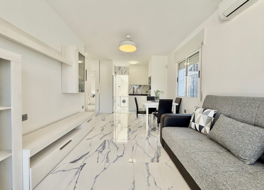 Resale - Terraced house / Townhouse - Torrevieja - El chaparral