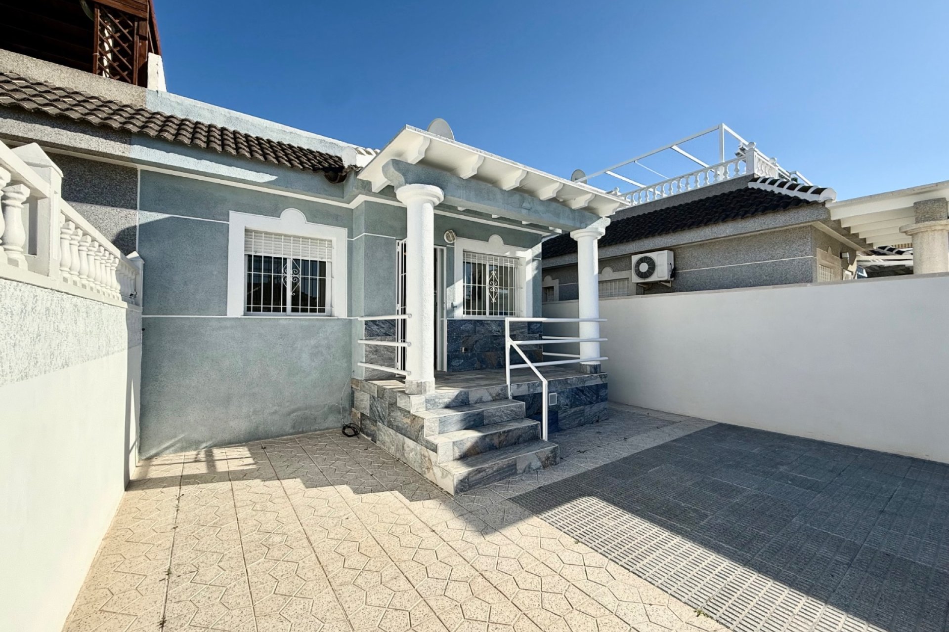 Resale - Terraced house / Townhouse - Torrevieja - El chaparral