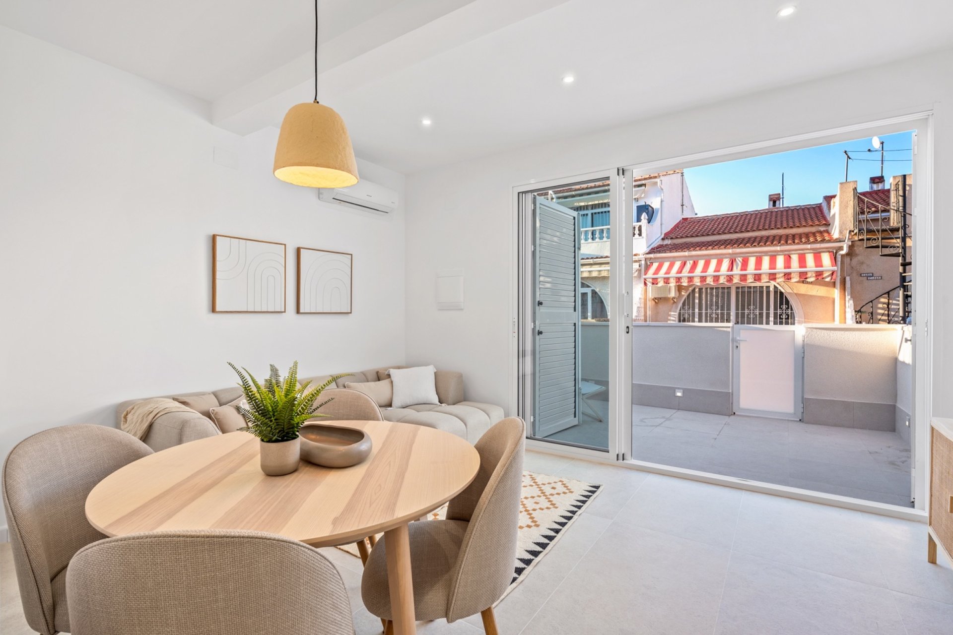 Resale - Terraced house / Townhouse - Torrevieja - El chaparral