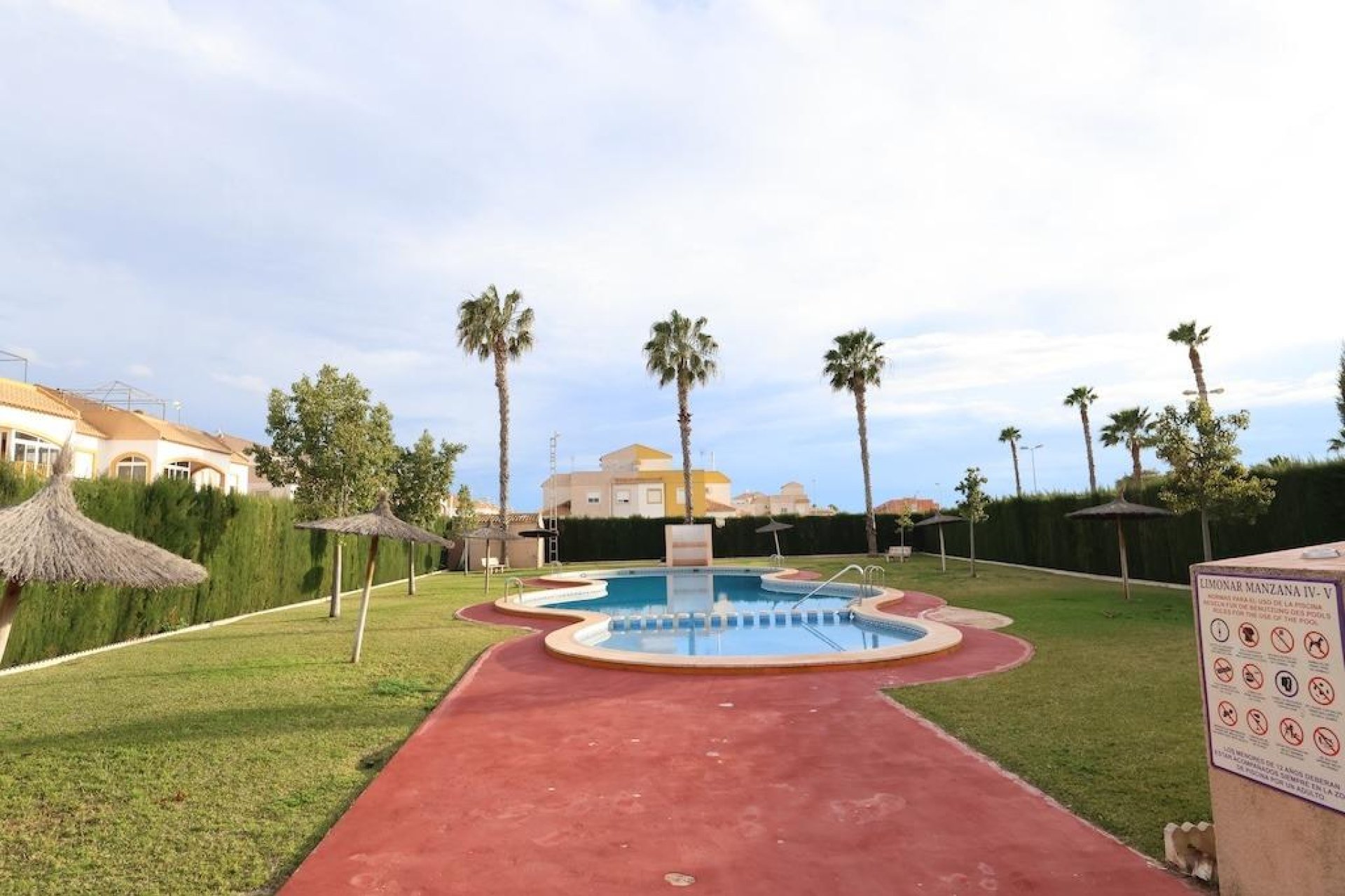 Resale - Terraced house / Townhouse - Torrevieja - El limonar