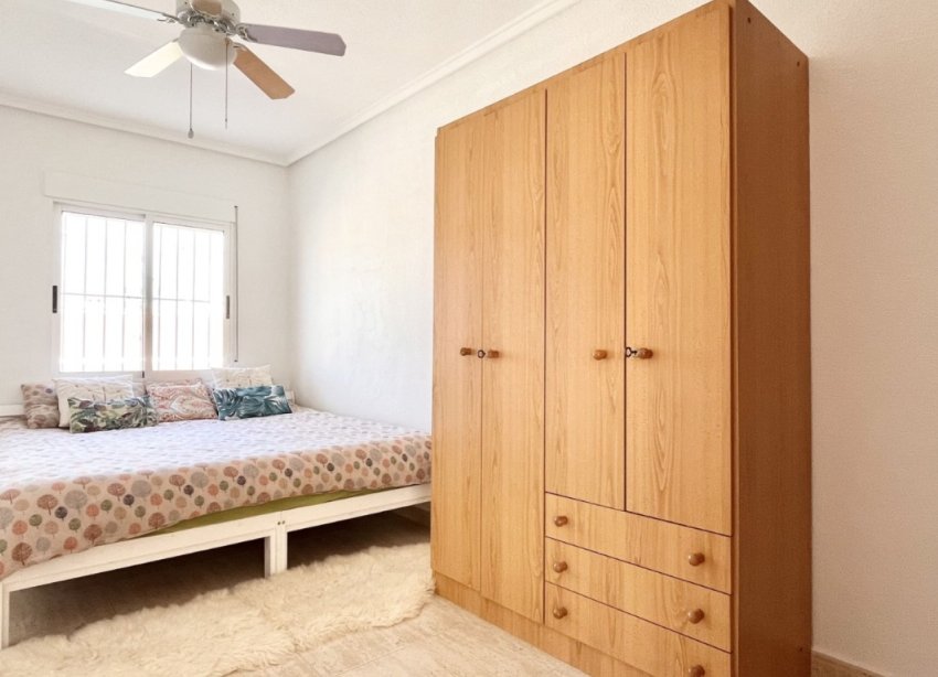 Resale - Terraced house / Townhouse - Torrevieja - La Siesta - El Salado -  Torreta