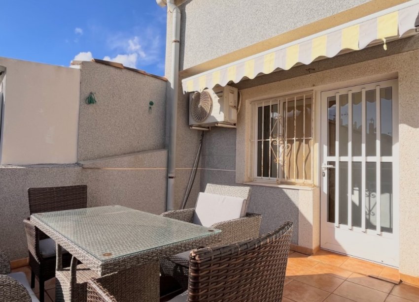 Resale - Terraced house / Townhouse - Torrevieja - La Siesta - El Salado -  Torreta